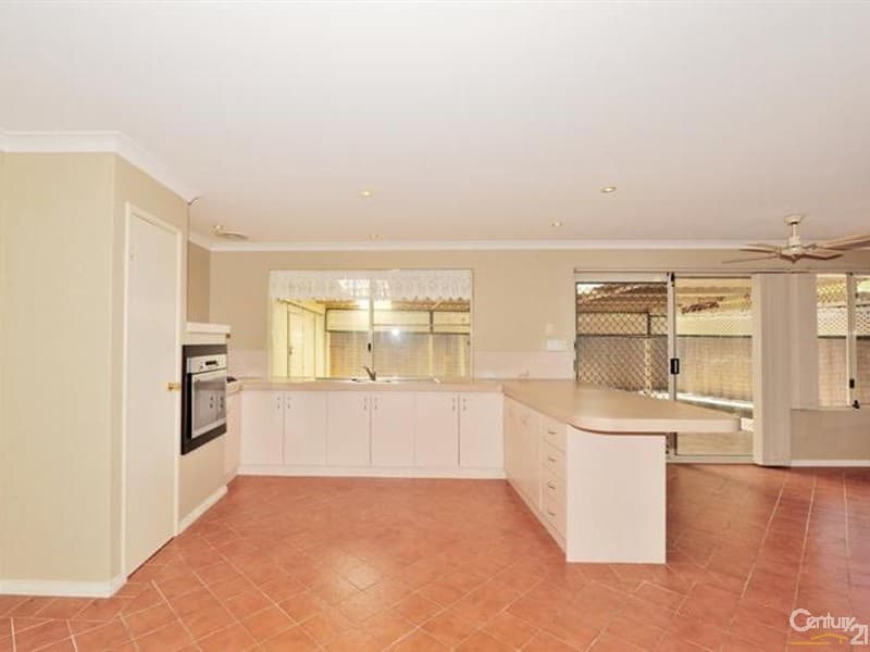 20/61 Rockingham Beach Road, Rockingham, WA, 6168, Warnbro - Thumbnail 3