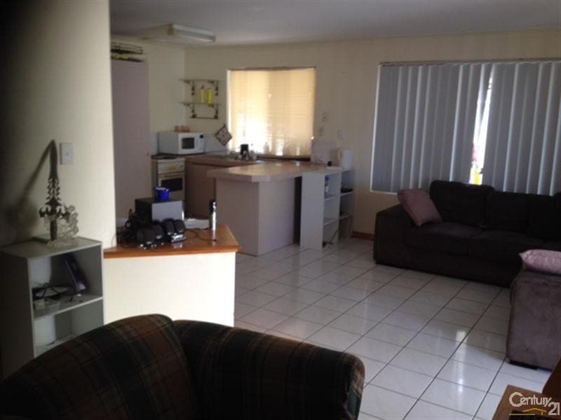 20/61 Rockingham Beach Road, Rockingham, WA, 6168, Upper Caboolture - Thumbnail 3