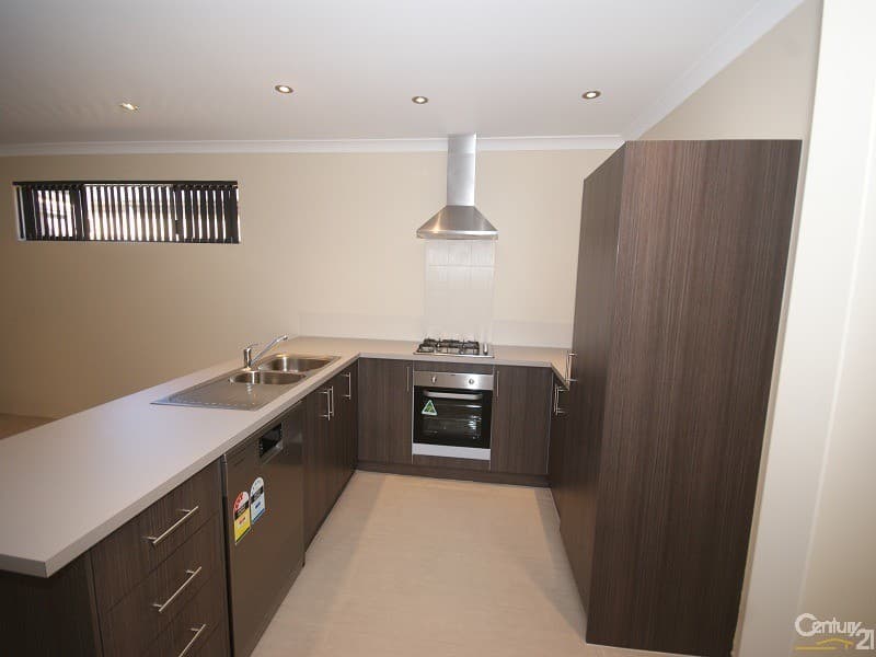 20/61 Rockingham Beach Road, Rockingham, WA, 6168, Baldivis - Thumbnail 2