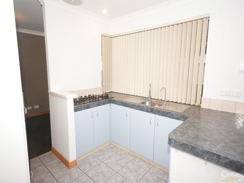 20/61 Rockingham Beach Road, Rockingham, WA, 6168, Cooloongup - Thumbnail 2