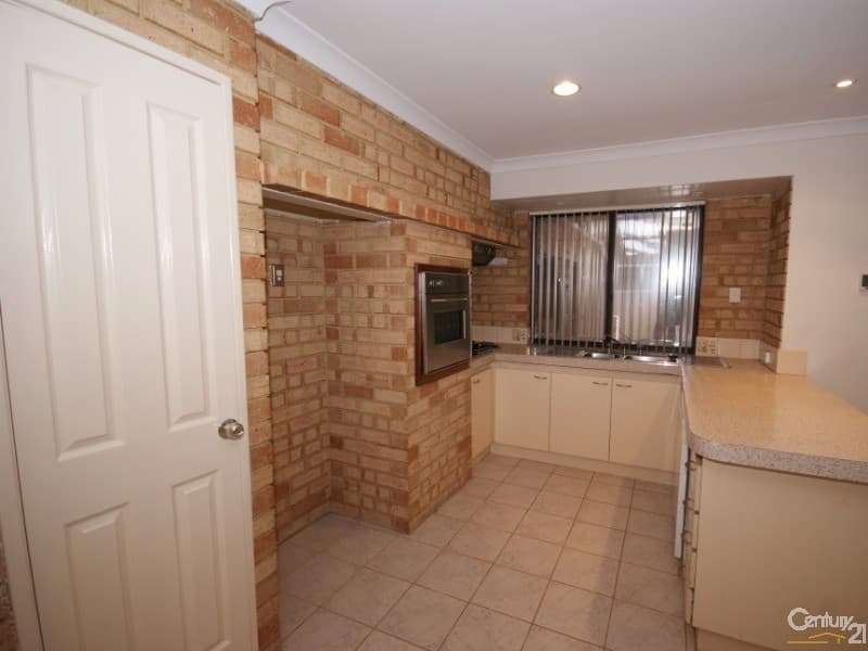 20/61 Rockingham Beach Road, Rockingham, WA, 6168, Cooloongup - Thumbnail 2
