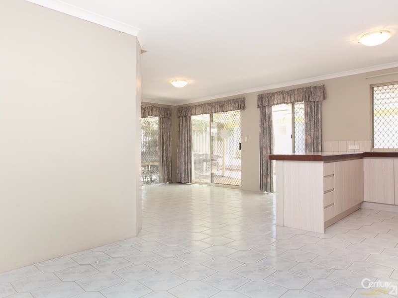 20/61 Rockingham Beach Road, Rockingham, WA, 6168, Warnbro - Thumbnail 4