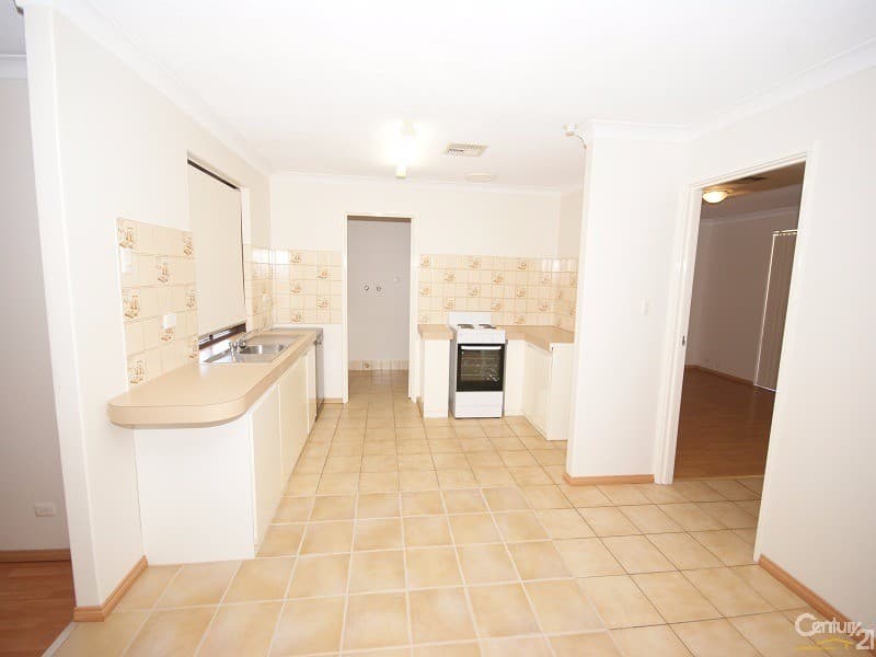20/61 Rockingham Beach Road, Rockingham, WA, 6168, Parmelia - Thumbnail 2