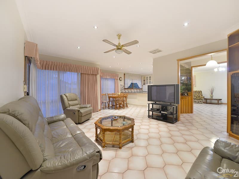 7 Cascade Street, Oakleigh South, VIC, 3167, Oakleigh South - Thumbnail 2