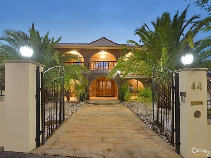 44 Coniston Drive, Wheelers Hill, VIC, 3150, Wheelers Hill - Thumbnail 2