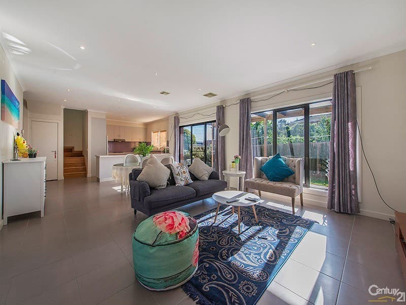 2/33 Renver Road, Clayton, VIC, 3168, Clayton - Thumbnail 2