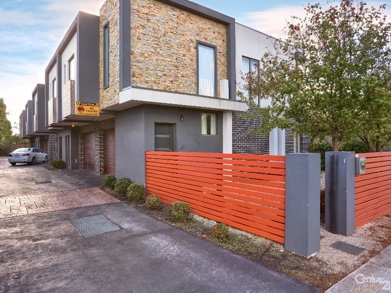 2/24 View Road, Springvale, VIC, 3171, Springvale - Image 1
