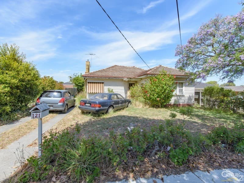 24 Grant Crescent, Wondai, QLD, 4606, Wondai - Thumbnail 2