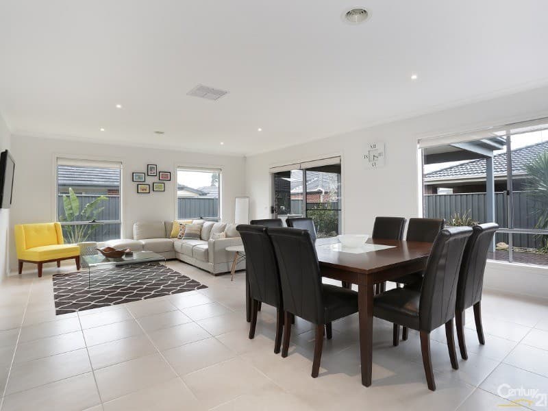 12 Lumina Ave, Cranbourne North, VIC, 3977, Cranbourne North - Thumbnail 4