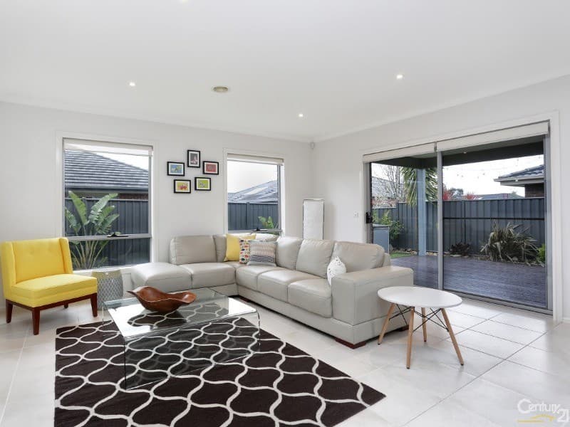 12 Lumina Ave, Cranbourne North, VIC, 3977, Cranbourne North - Thumbnail 3