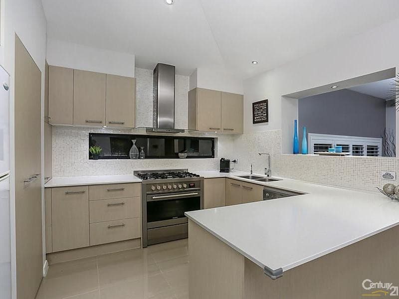 9 Ashfield Drive, BERWICK, VIC, 3806, Berwick - Thumbnail 4