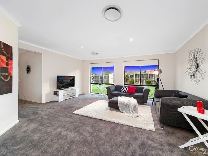 98 Phoenix Avenue, Stanhope Gardens, NSW, 2768, Stanhope Gardens - Thumbnail 2