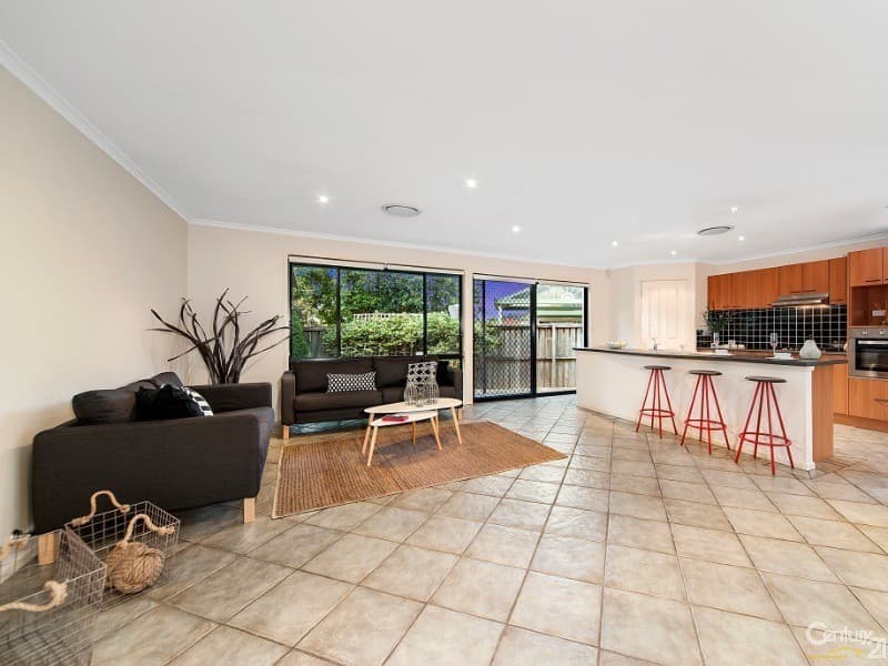 98 Phoenix Avenue, Stanhope Gardens, NSW, 2768, Stanhope Gardens - Thumbnail 3