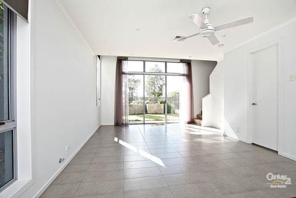 19 Bellcast Road, Rouse Hill, NSW, 2155, Rouse Hill - Thumbnail 3