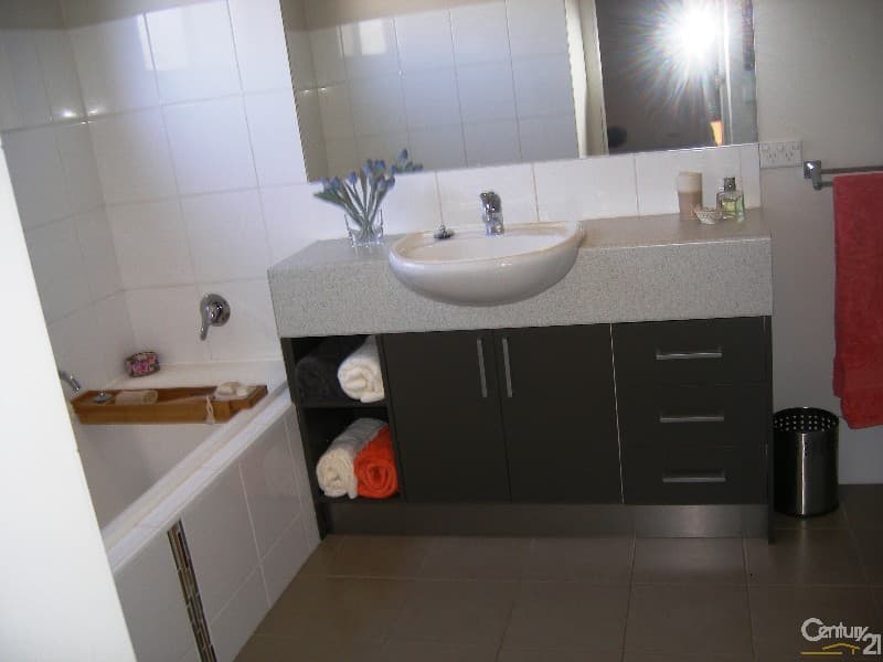 2/25 Mckinlay, Echuca, VIC, 3564, Echuca - Thumbnail 6