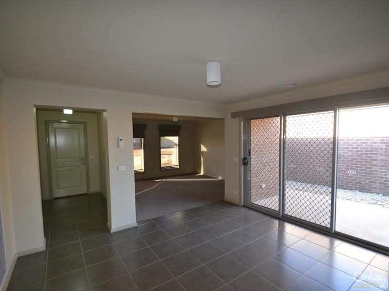 4/2 Paroo Street, Echuca, VIC, 3564, Yandina Creek - Thumbnail 2