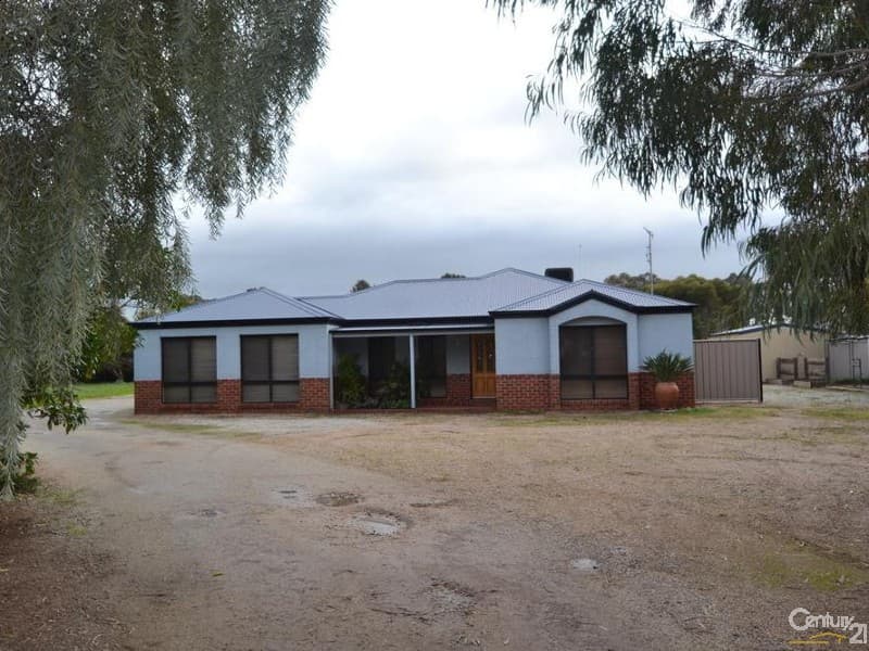 10 Airlie Court, Echuca, VIC, 3564, Echuca - Thumbnail 2