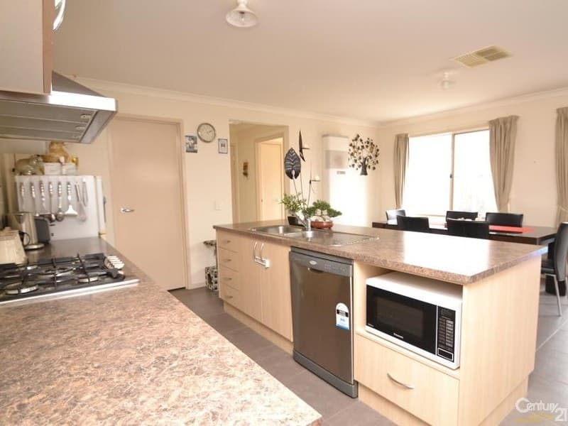 1 Aston Court, Echuca, VIC, 3564, Echuca - Thumbnail 2
