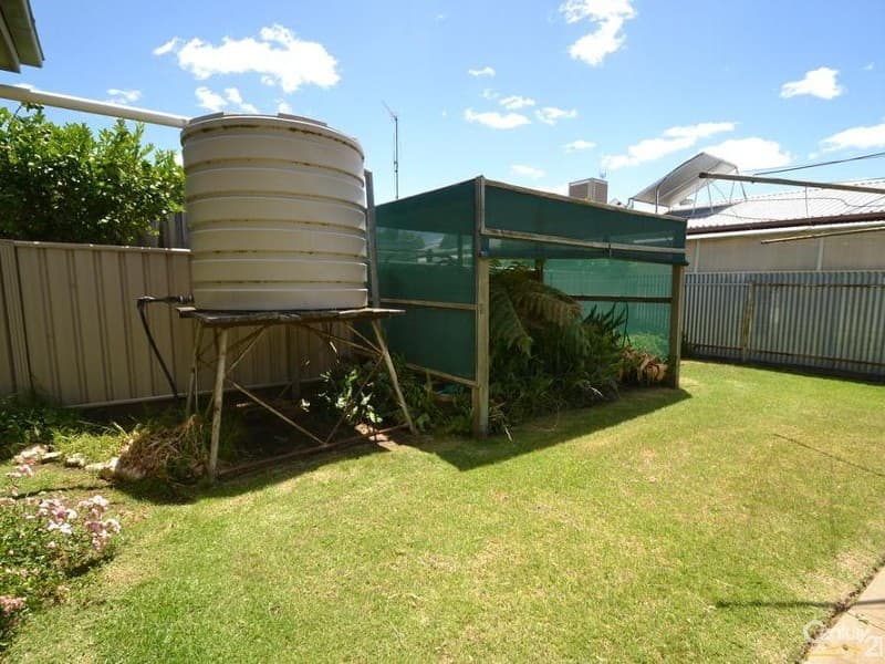 5 Pine Street, Echuca, VIC, 3564, Echuca - Thumbnail 8
