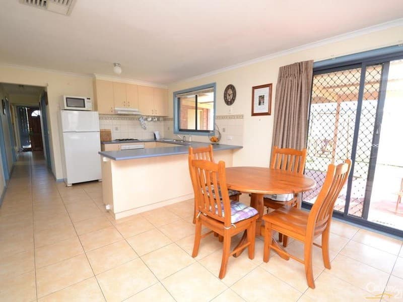 34 Bowen Street, Echuca, VIC, 3564, Echuca - Thumbnail 3