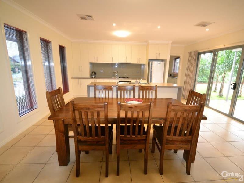 38 Jamieson Drive, Echuca, VIC, 3564, Echuca - Thumbnail 2