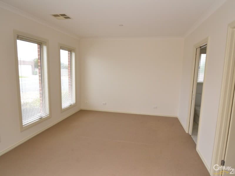 13 McLachlan Road, Echuca, VIC, 3564, Echuca - Thumbnail 5