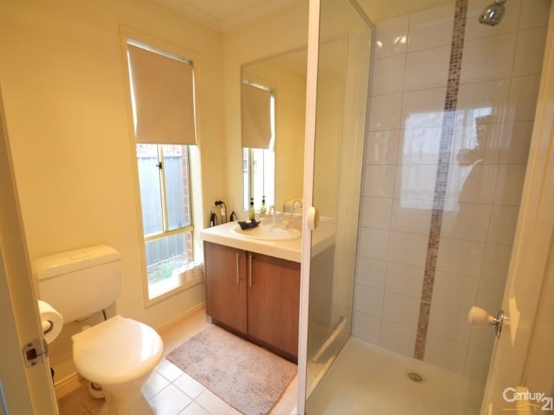 4 Coulson Place, Echuca, VIC, 3564, Echuca - Thumbnail 7