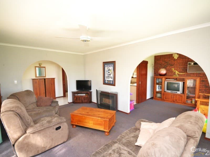 38 Crossen Street, Echuca, VIC, 3564, Echuca - Thumbnail 2