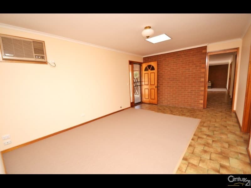 12 Adelaide Crescent, Echuca, VIC, 3564, Echuca - Thumbnail 5