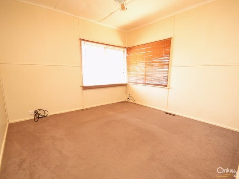 37 Eyre Street, Echuca, VIC, 3564, Echuca - Thumbnail 3