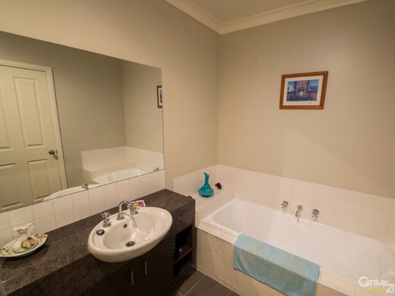 49 Mitchell Street, Echuca, VIC, 3564, Echuca - Thumbnail 7
