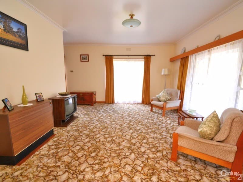 62 Simmie Street, Echuca, VIC, 3564, Echuca - Thumbnail 2
