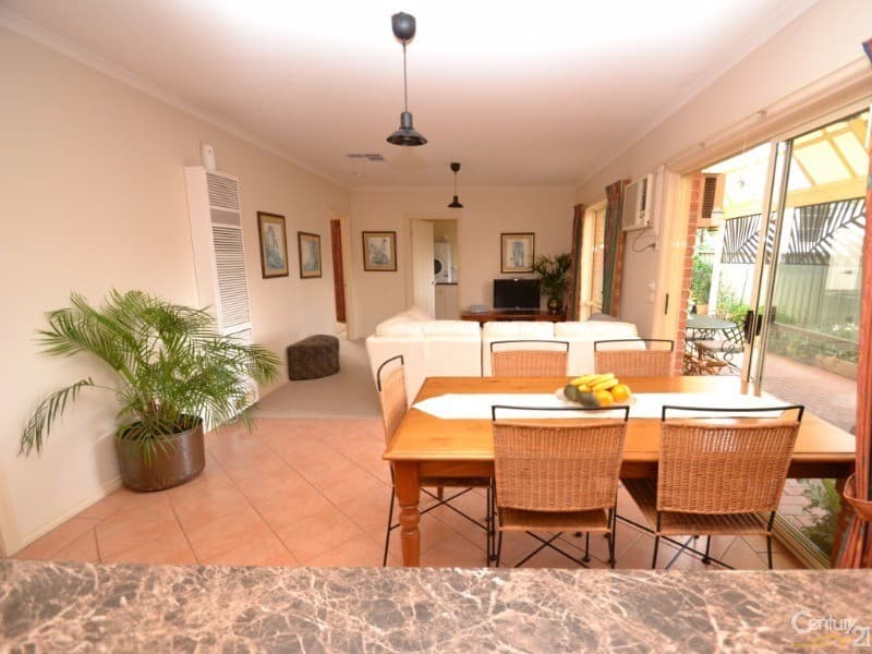 2/90 Haverfield Street, Echuca, VIC, 3564, Echuca - Thumbnail 3