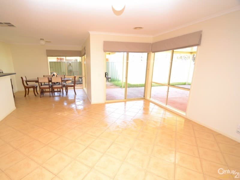 73 Woodlands Circuit, Echuca, VIC, 3564, Echuca - Thumbnail 3