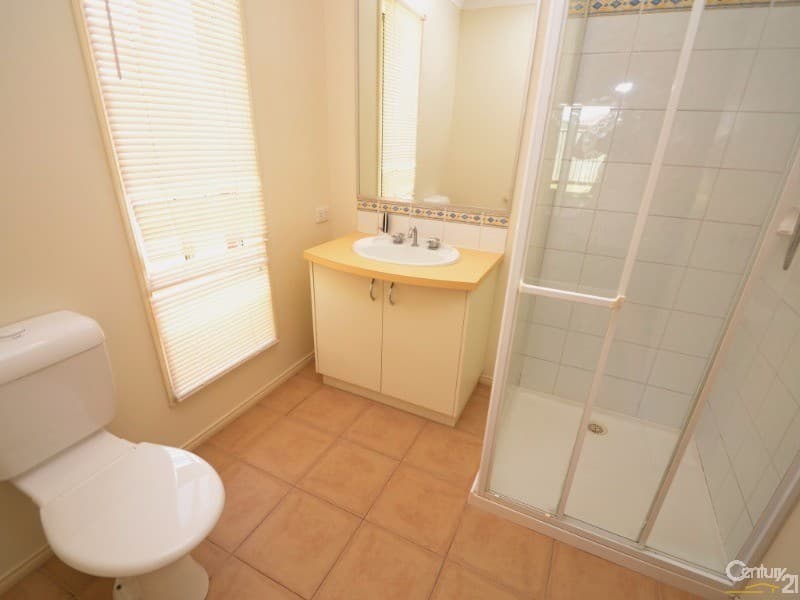 73 Woodlands Circuit, Echuca, VIC, 3564, Echuca - Thumbnail 6