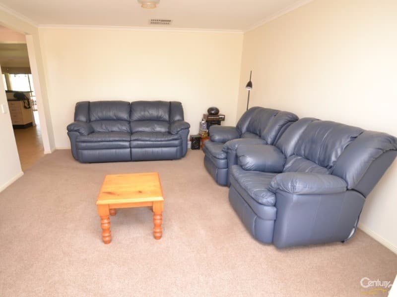 73 Woodlands Circuit, Echuca, VIC, 3564, Echuca - Thumbnail 4