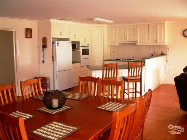 24 Wearne Road, Echuca, VIC, 3564, Echuca - Thumbnail 2