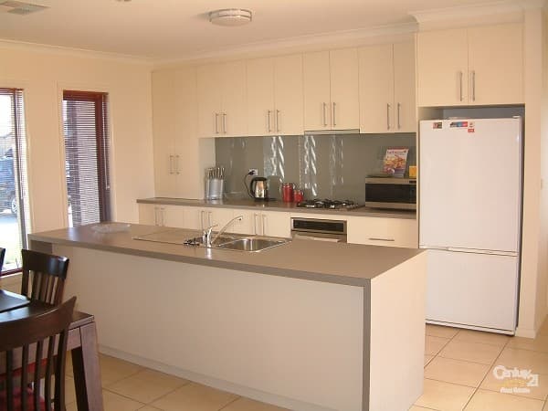38 Jamieson Drive, Echuca, VIC, 3564, Echuca - Thumbnail 2