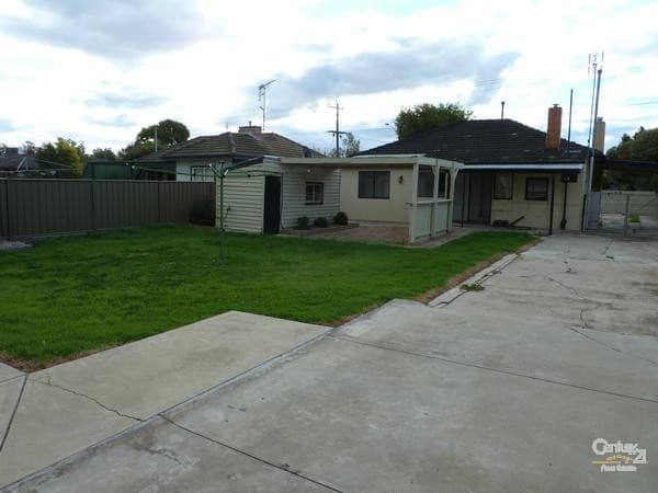 279 Ogilvie Avenue, Echuca, VIC, 3564, Echuca - Thumbnail 7