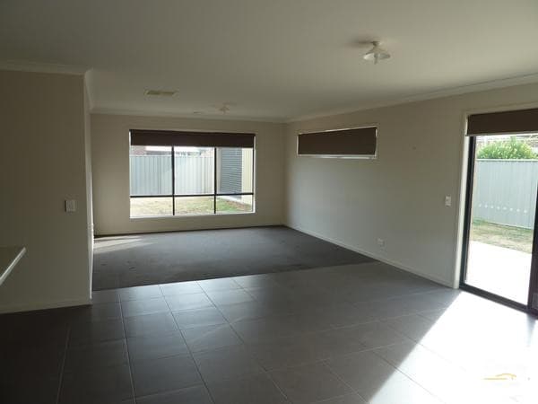1 Parkes Court, Echuca, VIC, 3564, Echuca - Thumbnail 2