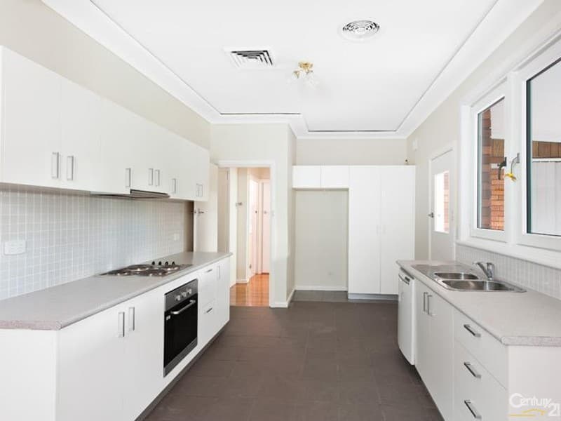 2 Chestnut Drive, Banksia, NSW, 2216, Banksia - Thumbnail 3