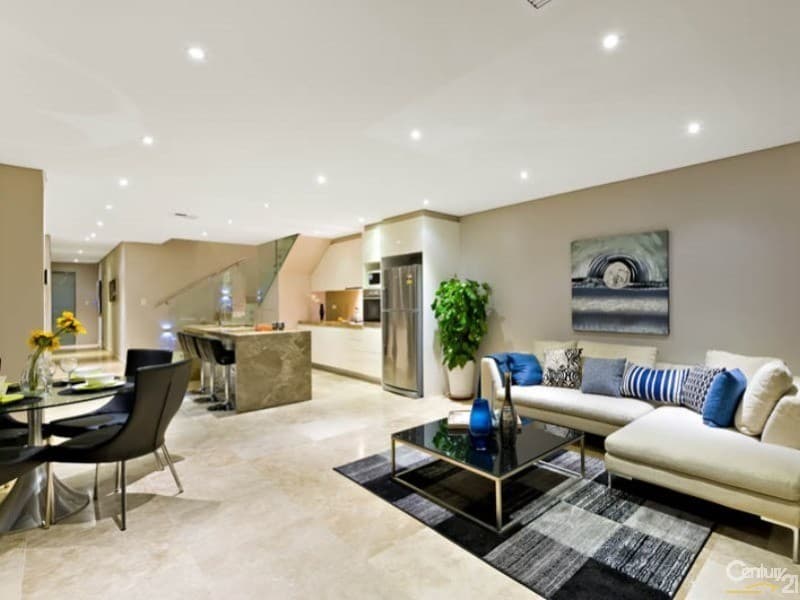 15 Tarni Street, Coombabah, QLD, 4216, Coombabah - Thumbnail 2