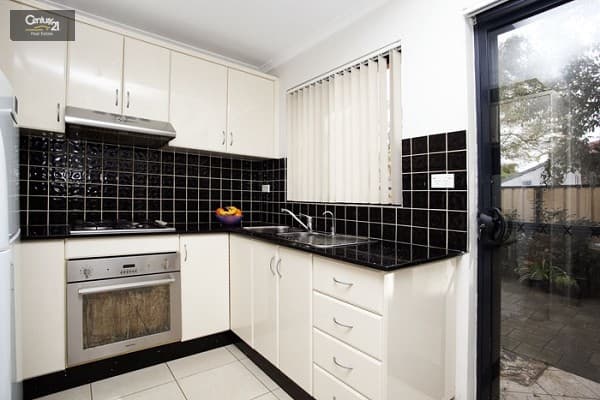 3/12 Kurnell Street, Brighton-le-sands, NSW, 2216, Brighton-Le-Sands - Thumbnail 3