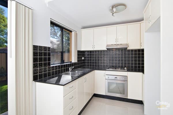 4/12 Kurnell Street, Brighton-le-sands, NSW, 2216, Brighton-Le-Sands - Thumbnail 3