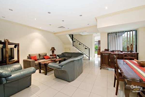 1 Gowen Drive, LANDSBOROUGH QLD 4550, Landsborough - Thumbnail 2