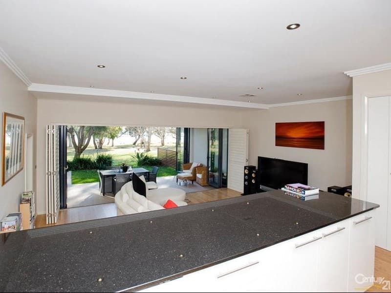 2/28-30 Cromarty Rd, Soldiers Point, NSW, 2317, Soldiers Point - Thumbnail 5