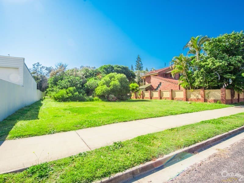 193 Oceanic Drive, Warana, QLD, 4575, Warana - Thumbnail 2