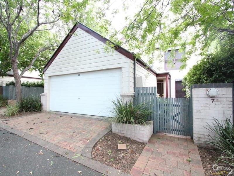 7/19 Troopers Mews, Holsworthy, NSW, 2173, Holsworthy - Image 1