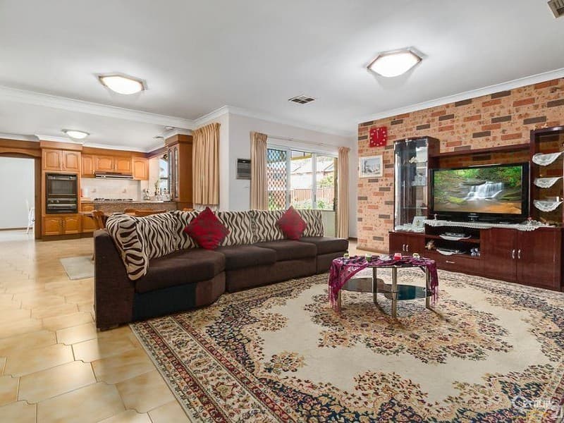 22 Ingham Drive, Casula, NSW, 2170, Casula - Thumbnail 3