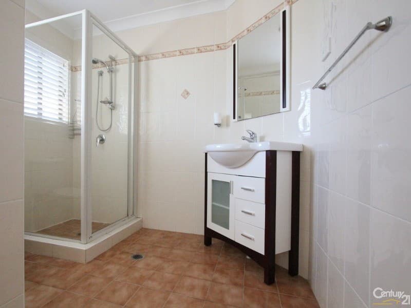 66 Oliveri Crescent, Green Valley, NSW, 2168, Green Valley - Thumbnail 5